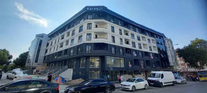 MALTEPE FEYZULLAH MAH. BAĞDAT CADDESİNE CEPHELİ 75 M² NET 2+1