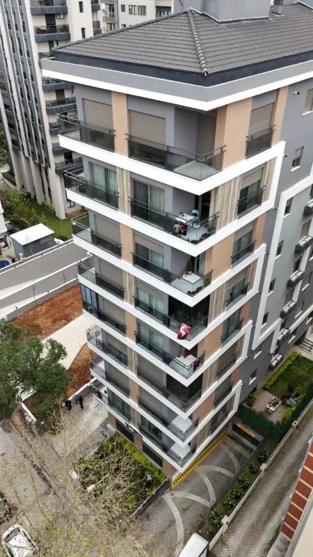 KADIKÖY ERENKÖY BAĞDAT CADDESI HAMAM SOKAK 3+1 BALKONLU