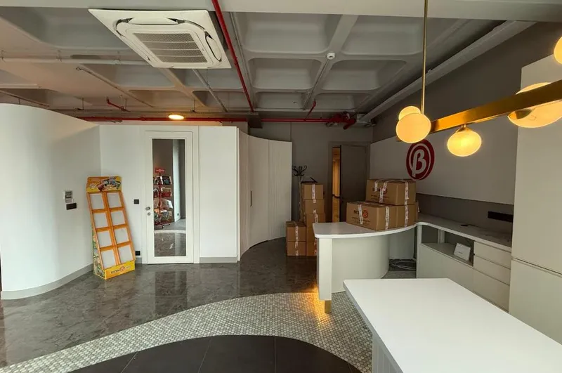 Porta Vadi Satılık Ofis 134m2 Dekorasyonlu Vadistanbul Skyland