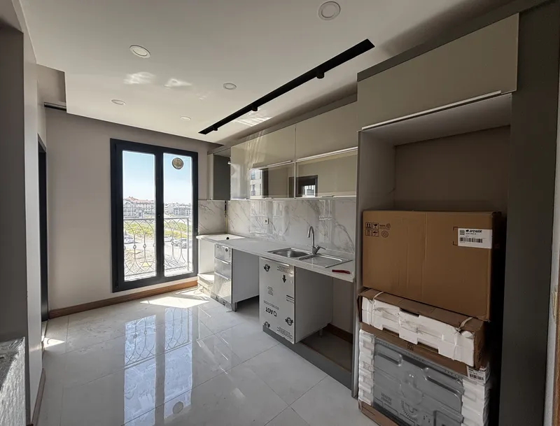 Beylikdüzü Sahil Mahallesi Vadi ve Deniz Manzaralı 3+1 Daire