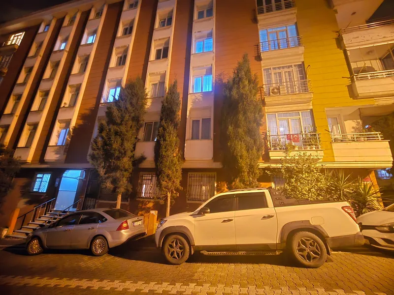 Esenyurt Turgut Özal Mahallesi Metrobüse 160 metre 3+1 Daire