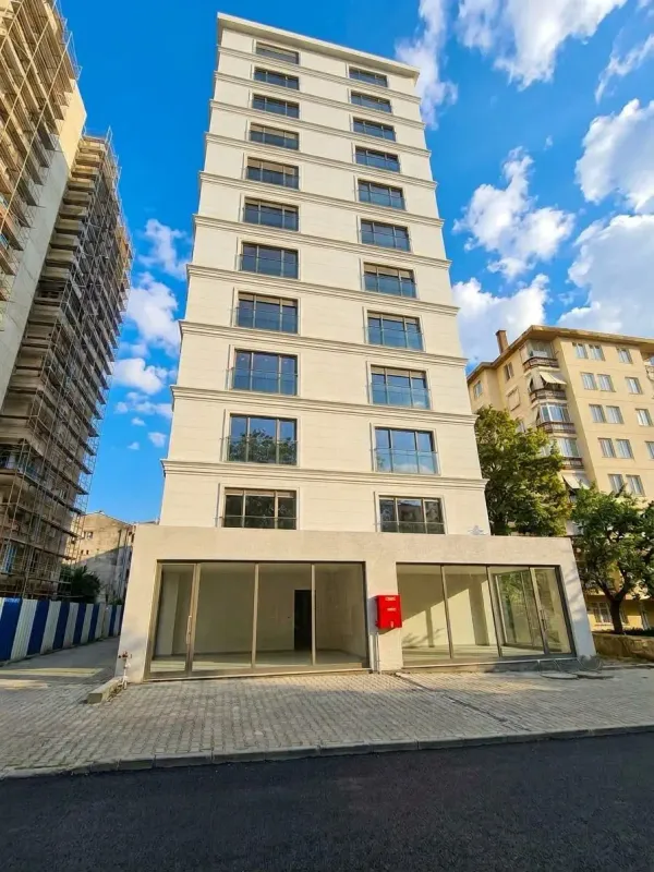 KOZYATAĞI METRO DURAĞINA 500M. BAYAR CADDESİNE 2. BİNA