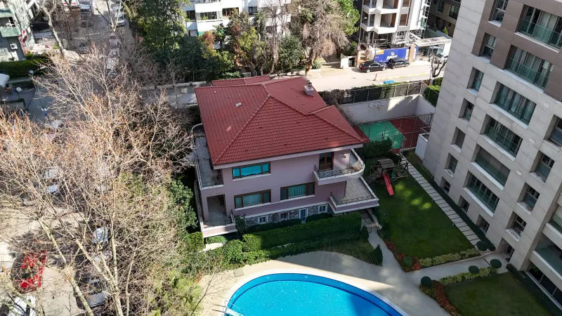 TARİHE TANIKLIK ETMİŞ 500 M2 NET TİCARİ VEYA KONUTA UYGUN KÖŞK 2