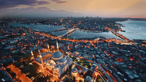 İstanbul’da Metrekare Fiyatı Artıyor Ama Neden Evler Satılmıyor?