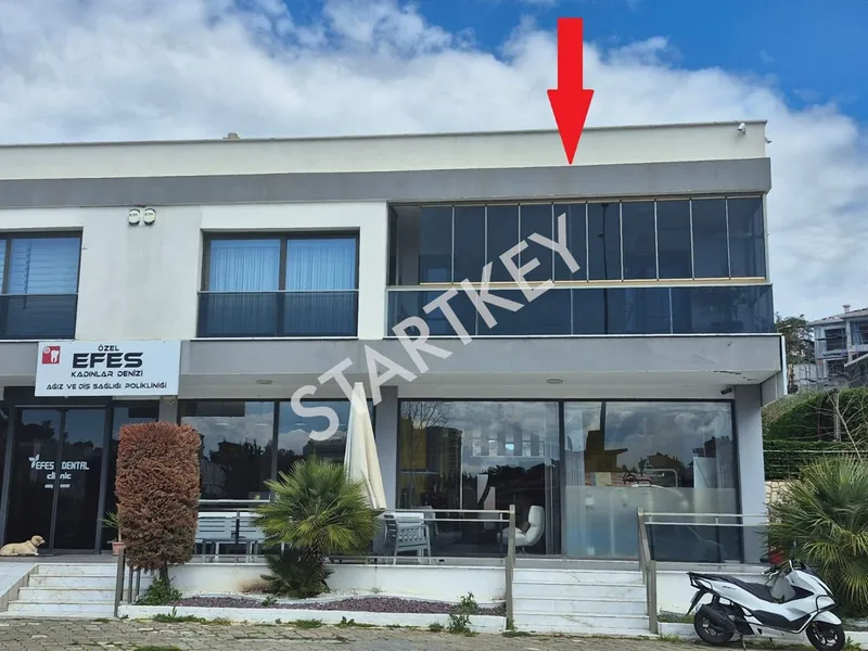 Kuşadası Kadınlar Denizinde Geniş Bakımlı 3+1 Satılık Daire