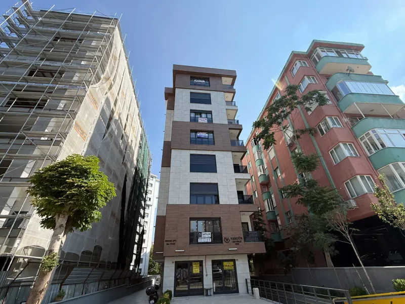 KADIKÖY MİNİBÜS CADDESİ GÖZTEPE MEVKİİ SIFIR BİNADA KİRALIK 3+1 DAİRE