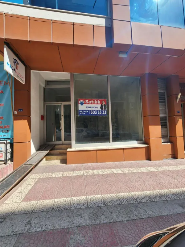 KARABAĞLAR İŞLEK CADDE ÜZERİ GENİŞ KULLANIM ALANLI SATILIK TİCARİ