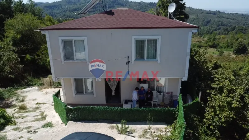 REMAX ŞABAN KARAKAŞ TAN 3923M2 İÇİNDE SATILIK 4+1 MÜSTAKİL EV