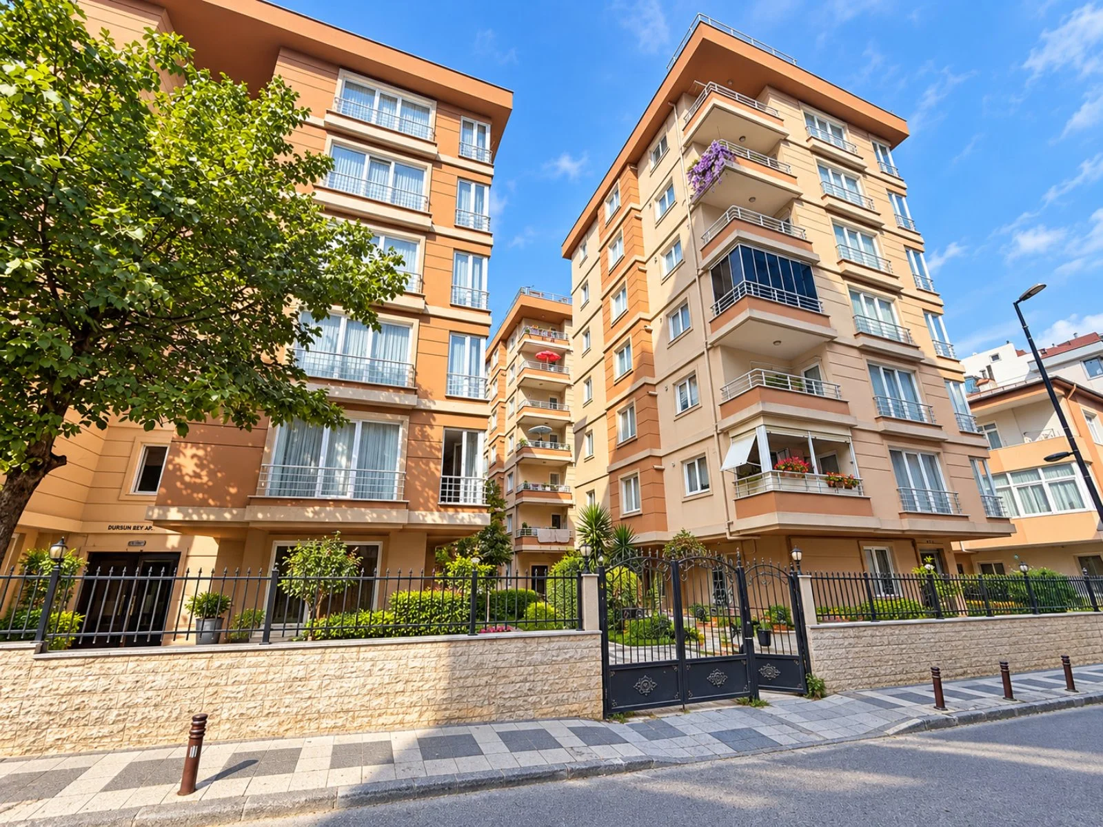 Ümraniye Satılık 2+1 Konut 80m²