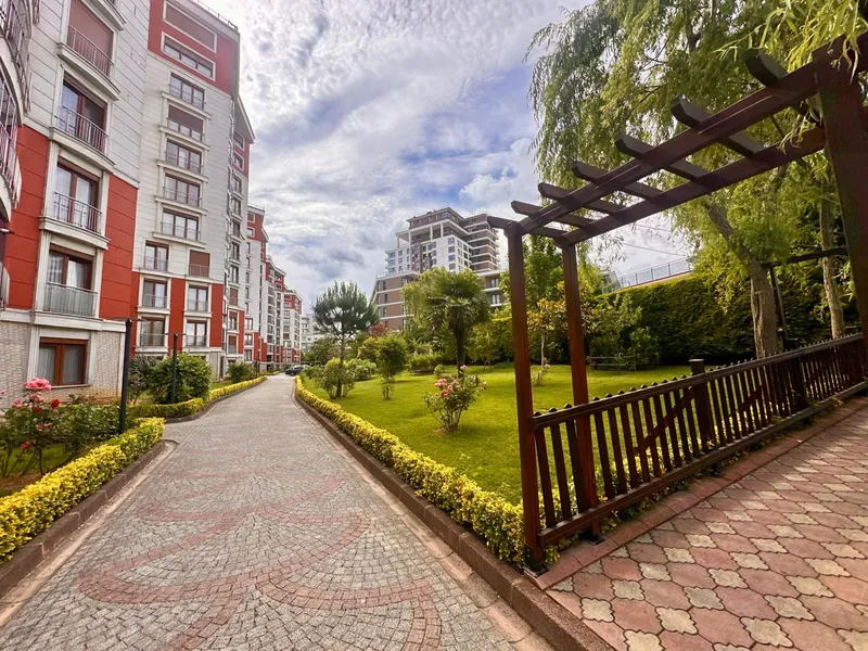 Ümraniye Kasrılena Sitesinde Satılık 3+1 Daire 2