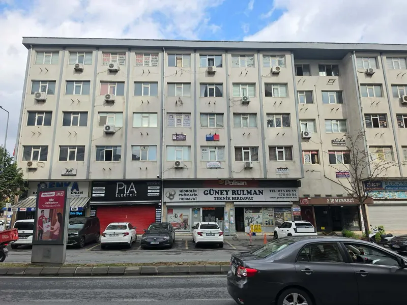 BİRLİK SS TE 2. İŞ MERKEZİNDE KİRALIK 40M² HAZIR OFİS