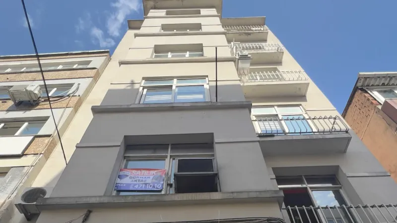 REMAX KAYA ŞİŞLİ HALASKARGAZİ CADDESİ 3+1 SATILIK DAİRE
