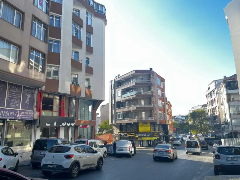 BEYLİKDÜZÜ GÜRPINAR İŞLEK CADDE ÜZERİ 2 KATLI KİRALIK DÜKKAN