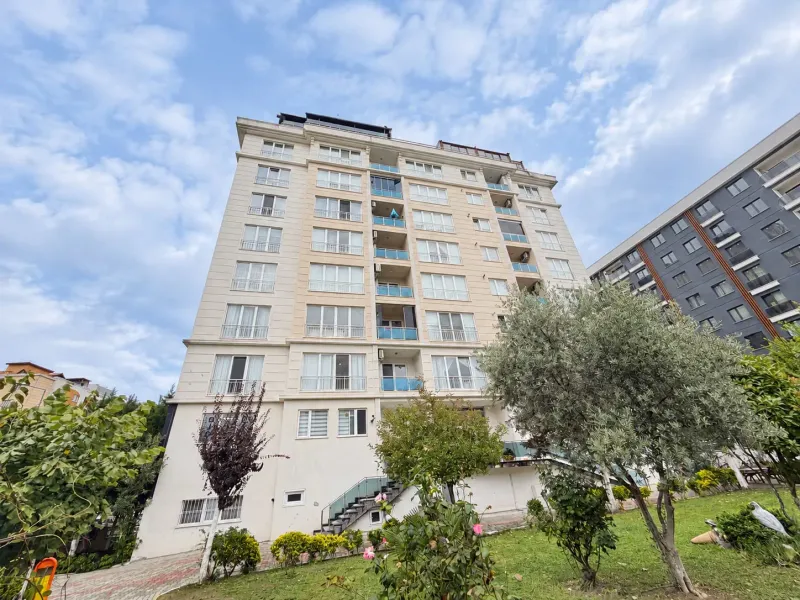 BEYLİKDÜZÜ’NDE SİTE İÇİNDE 3+1 | 190 M² BRÜT | 2 BANYO, BALKON, KAT MÜLKİYETLİ