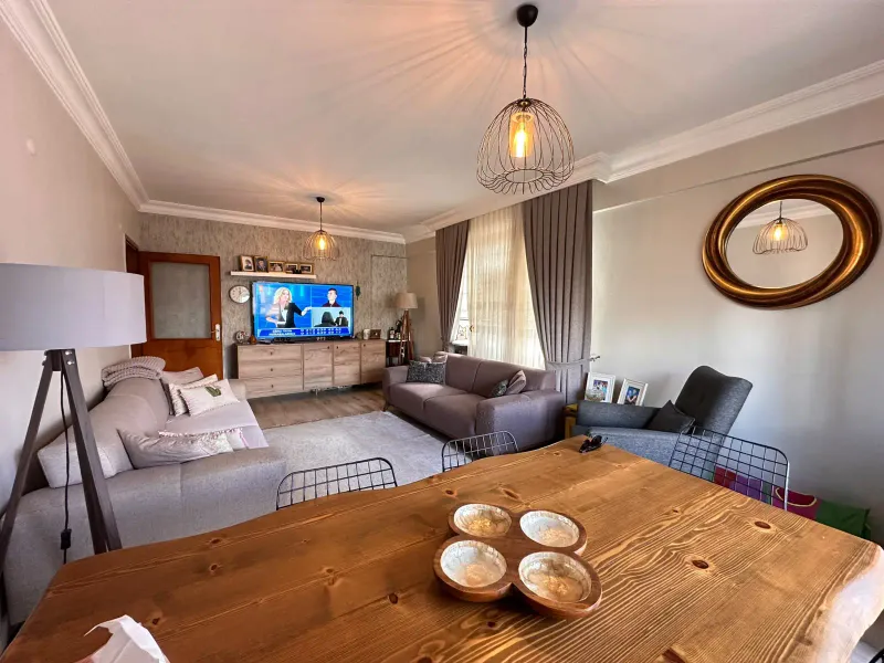 ÇELİKTEPE'DE 4 LEVENT METROYA 15 DK 3+1 SATILIK GENİŞ DAİRE