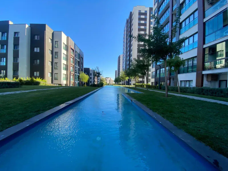 VİRA İSTANBUL 1. ETAP BÜYÜK 4,5+1 SATILIK 150M² DAİRE-REMAX KAYA