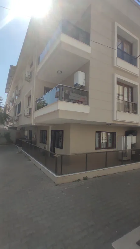 TINAZTEPE HAST. KARŞISI KÖŞE BALKONLU FULL EŞYALI 5 YAŞ 60 M2 1+1 DAİRE 3