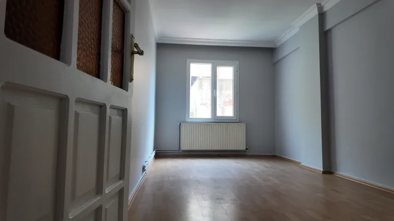 BUCA ÇEVİK BİR MEYDANI 3 ODA 1 SALON ÇİFT CEPHE ÇİFT BALKON DAİRE 3
