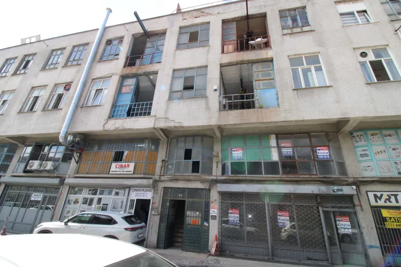 REMAX EBRU'DAN AKTİM E ÇOK YAKIN MERAL İŞHANINDA İSKANLI DÜKKAN